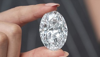 L&uuml;ks&uuml;n Sembol&uuml; &Ccedil;&ouml;kt&uuml;: Pırlanta Fiyatları Dip Yaptı