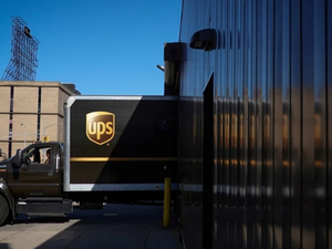 Amazon ve UPS Binlerce Kişiyi &Ccedil;ıkardı: "Yapay Zeka Bizi Kapıya Koydu"