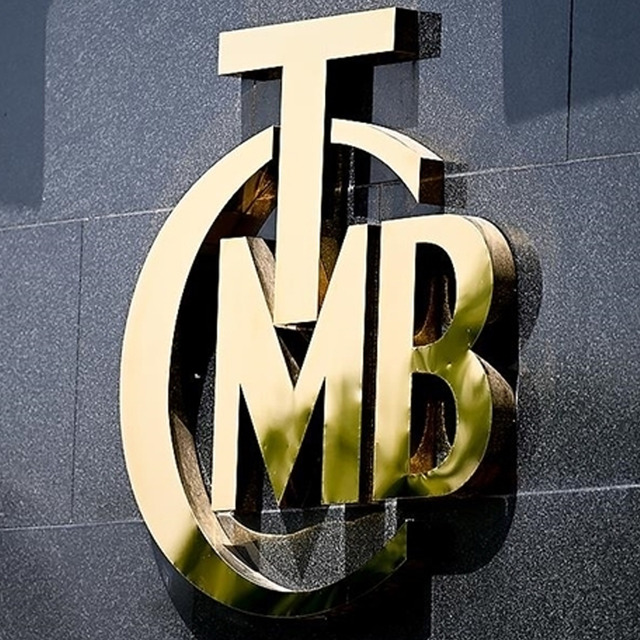 TCMB anketi: Fonlama koşulları sıkılaştı, kredide gevşeme s&uuml;r&uuml;yor