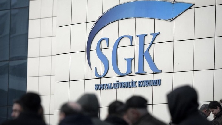 SGK harekete ge&ccedil;ti: Emekli maaşları yeniden hesaplanıyor