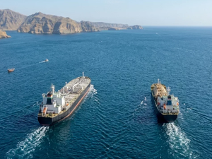 Hindistan'ın LPG tanker gemisi H&uuml;rm&uuml;z Boğazı'nı ge&ccedil;ti 