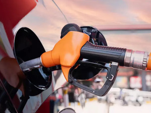 Motorine gece yarısı zam bekleniyor! 5 Nisan 2026 g&uuml;ncel benzin, motorin, LPG (otogaz) fiyatları