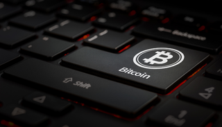 Trump Ateşkes Dedi, Bitcoin Anında 72.700 Dolara &Ccedil;ıktı