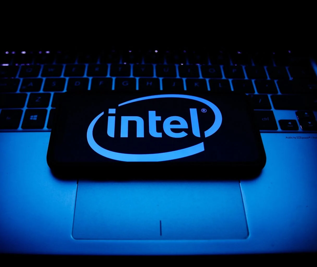 Intel, Elon Musk'ın Terafab projesine girdi: Hisse y&uuml;zde 4 arttı