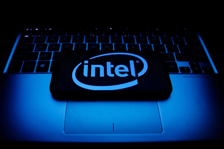 Intel, Elon Musk'ın Terafab projesine girdi: Hisse y&uuml;zde 4 arttı