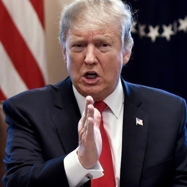 Trump kararını a&ccedil;ıkladı! İran'a silah satan &uuml;lkelere y&uuml;zde 50 vergi