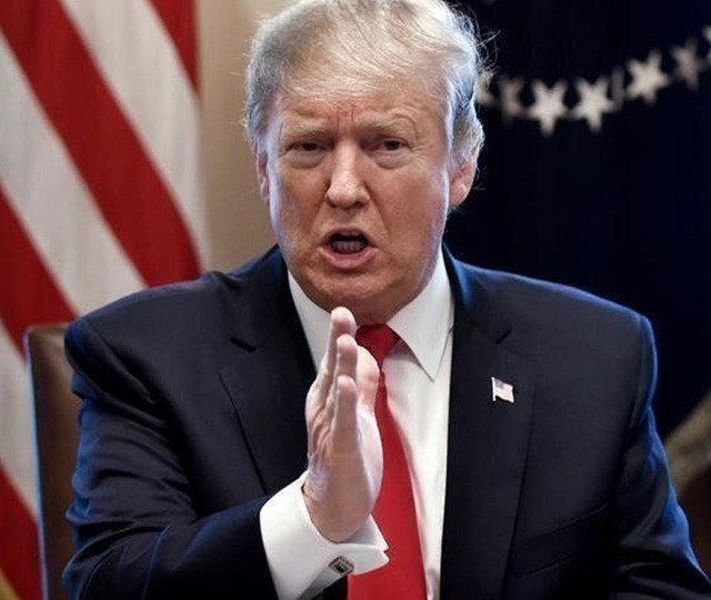 Trump kararını a&ccedil;ıkladı! İran'a silah satan &uuml;lkelere y&uuml;zde 50 vergi