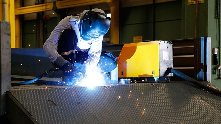 T&Uuml;İK a&ccedil;ıkladı! Sanayi &uuml;retimi yeniden y&uuml;kselişte