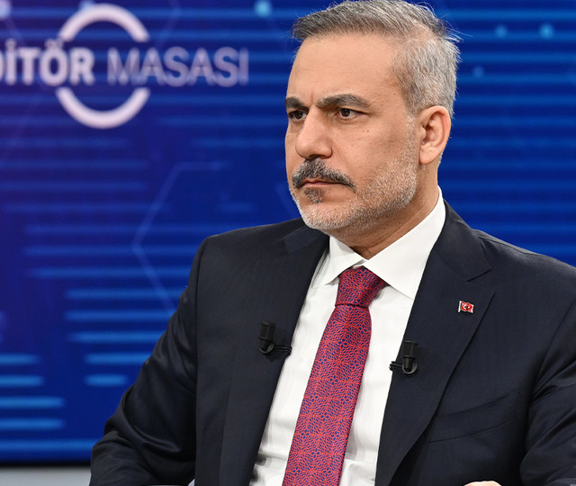 Bakan Fidan'dan H&uuml;rm&uuml;z uyarısı! "Ekonomiye y&uuml;k bindirir"