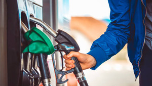 4 lira 35 kuruş indirim geldi! Motorin fiyatı d&uuml;şt&uuml;