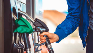 4 lira 30 kuruş indirim geldi! Motorin fiyatı d&uuml;şt&uuml;