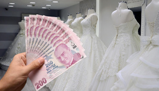 Kapıdan giren 500 TL &ouml;d&uuml;yor! Gelinlik deneme &uuml;cretleri arttı