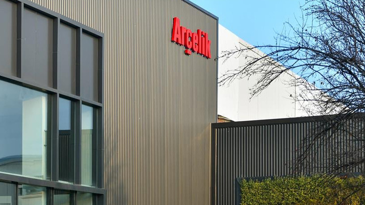 Ar&ccedil;elik hisselerini satıyor: 261 milyon dolarlık imza