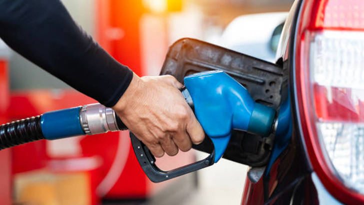 Benzin, motorin, LPG fiyatları! İl il g&uuml;ncel akaryakıt listesi