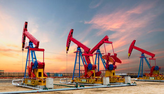 T&uuml;rkiye'de zincirleme etki yaratıyor! Petrol yine kritik eşiği aştı