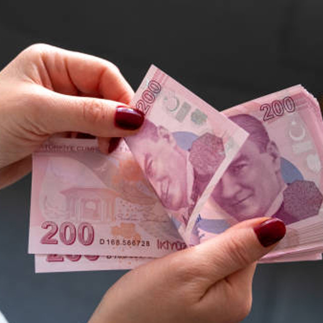 'Bug&uuml;nk&uuml; 20 bin TL bile hayal olacak' Uzmanından emeklilik uyarısı