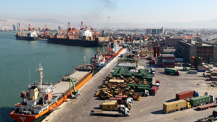 İhracat talebinde d&uuml;ş&uuml;ş: TİM verileri risklere işaret etti