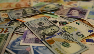 Dolar ve euroda y&ouml;n ne? İşte 29 Nisan g&uuml;ncel alış&ndash;satış fiyatları