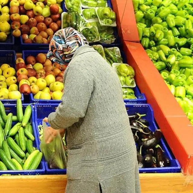Ge&ccedil;en ay İstanbul&rsquo;da 336 &uuml;r&uuml;n&uuml;n 250&rsquo;si zamlandı