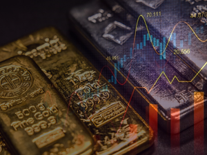 Altın mı, g&uuml;m&uuml;ş m&uuml;? Bank of America hedefi yukarı &ccedil;ekti