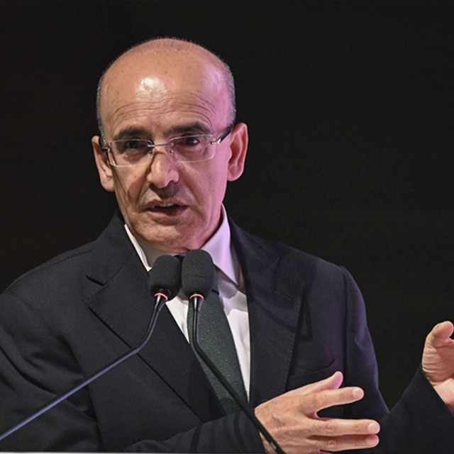 Bakan Şimşek'ten dezenflasyon vurgusu! 'Enflasyonda y&uuml;kseliş ge&ccedil;ici'