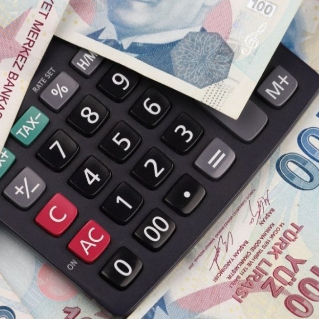 Asgari &uuml;crete ara zam yapılacak mı? AK Parti'den a&ccedil;ıklama geldi