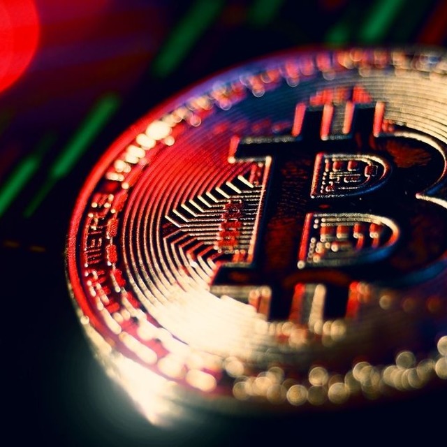 BTC i&ccedil;in iddialı tahmin: 1 milyon dolar m&uuml;mk&uuml;n m&uuml;? 